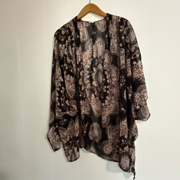 Maurice’s Wallflower Multicolor Open Front Kimono - Picture 4 of 8